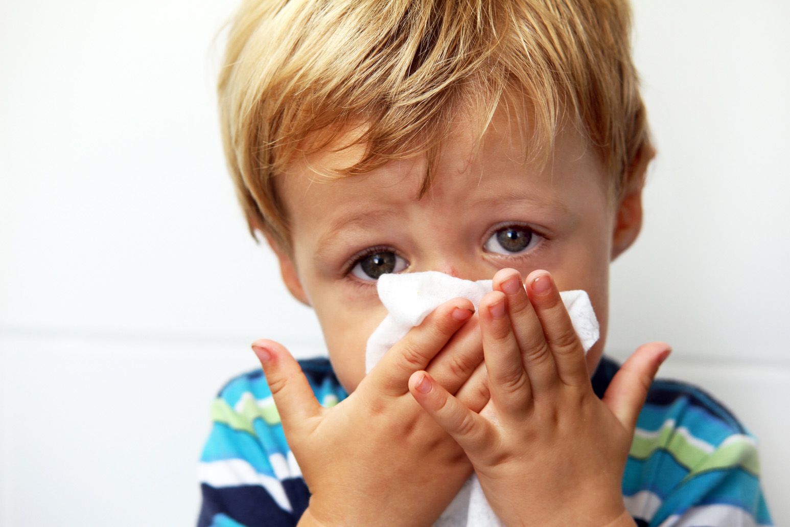 Adenovirus-Infektion: Ursachen, Symptome und Behandlung Adenovirus-Infektion: Ursachen, Symptome und Behandlung
